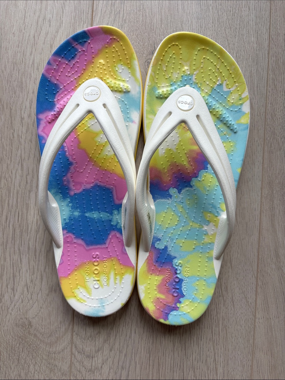 CROCS White-Strap Rainbow Tie-Dye Flip Flops